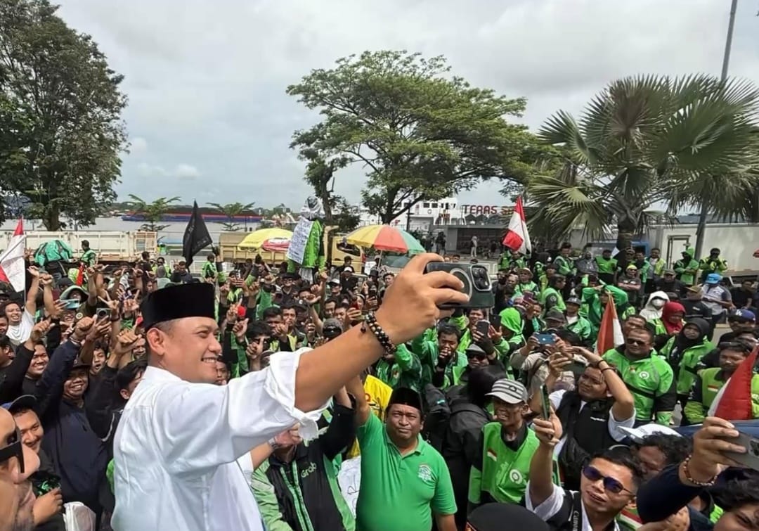 Pendemo Ojol di Samarinda Disambut Wagub Seno Aji, Janji Sampaikan Tuntutan ke Pemerintah Pusat