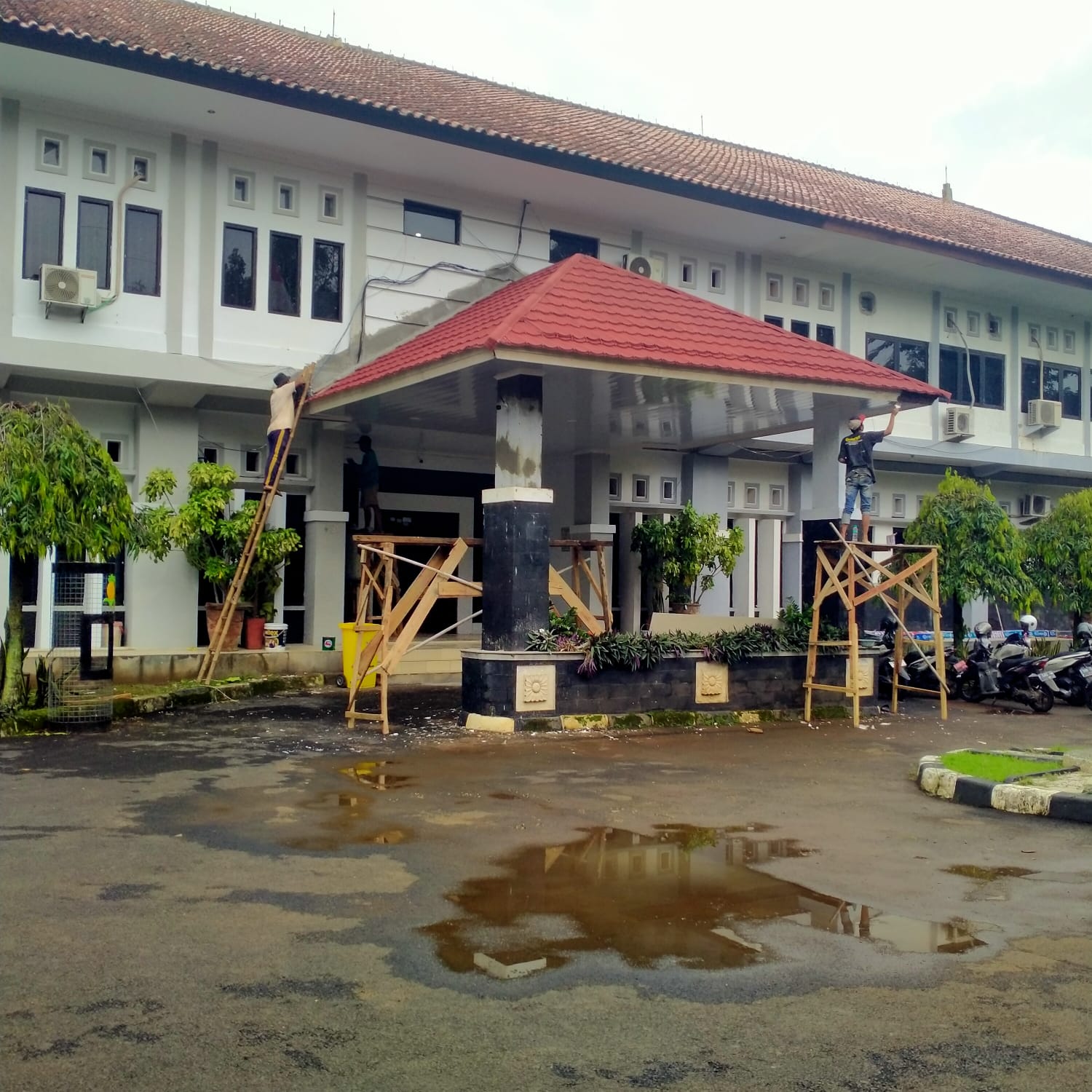 Rehabilitasi Kantor BKPSDM Kabupaten Subang Diduga Langgar Standar Keselamatan dan Kualitas Kerja