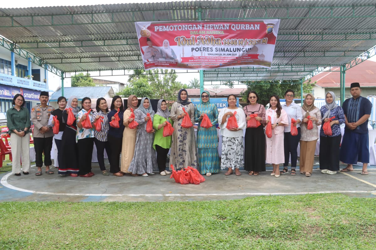Polres Simalungun Gelar Penyerahan dan Pemotongan 17 Hewan Kurban, Wujudkan Polri Presisi Melalui Kepedulian Sosial