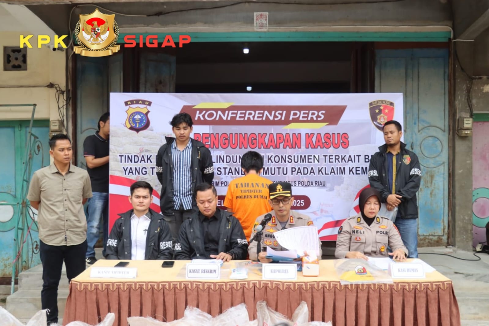 Beras Oplosan Beredar di Dumai, Polisi Amankan 2 Ton Barang Bukti di Ruko Jalan Cempedak Rimba Sekampung 
