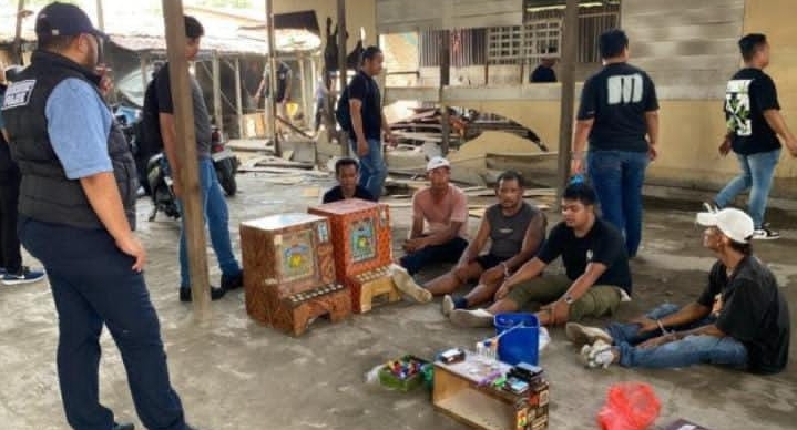 Polrestabes Medan Gerebek Sarang Narkoba di Jermal 15, Lima Orang Ditangkap Polisi