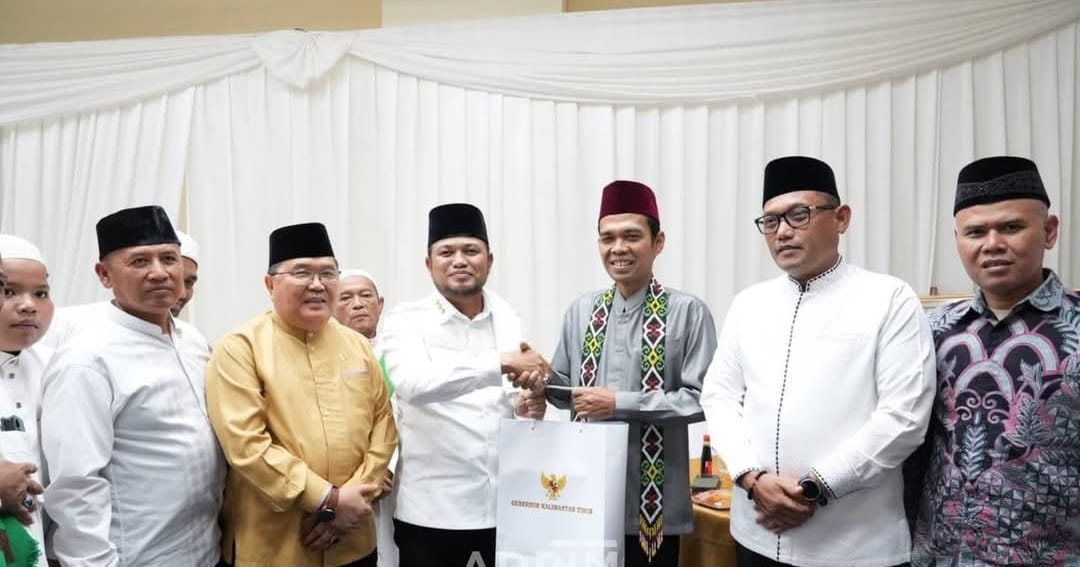 Rudy-Seno Membaur Bersama Ribuan Warga Hadiri Tablig Akbar UAS
