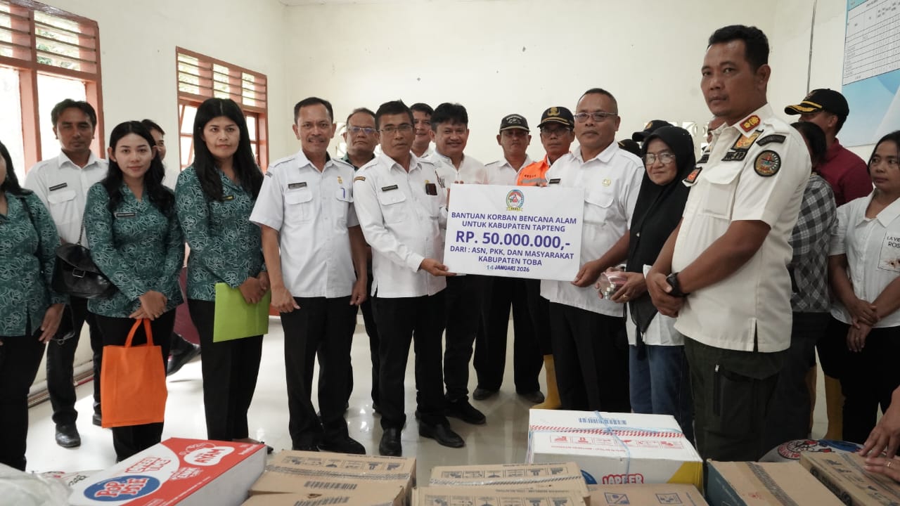 Pemkab Toba Kembali Salurkan Bantuan Untuk Korban Bencana di Tapteng