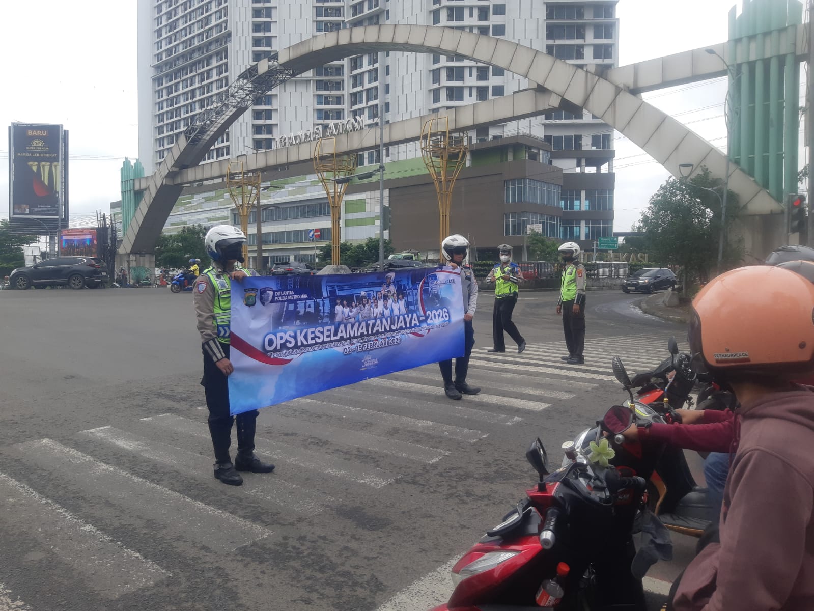 Tingkatkan Kamseltibcarlantas, Polsek Rawa Lumbu Gelar Operasi Keselamatan Jaya 2026:  Polsek Rawalumbu Sosialisasikan 9 Target Prioritas