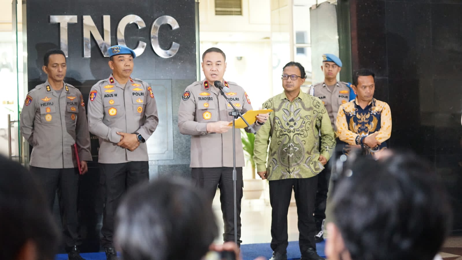 Kapolri Perintahkan Divpropam, Tes Urine Serentak Seluruh Personel Polri Menjaga Integritas
