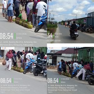 Pangkalan gas Lpg 3KG tertib Dalam Pembagian Sampit-Kalteng Salah satu pangkalan gas Lpg 3KG yang berada di jalan jembatan kuning mentawa baru ketapang kabupaten kotawarigin timur cara pangkalan milik amran membagikan gas degan tertib kepada masyarakat walau pun masyarakat berdesak desak kan namun pangkalan milik amran tersebut tetap membagikan sesuai antrian warga yang hendak membeli gas menuju pintu masuk pangkalan milik amran tersebut warga sekitar pangkalan merasa mendapat kan gas Lpg 3KG tersebut sanggat bersukur walau pun menggantri panjang sambil berpanas panasan terik matahari tetapi setelah sampai pada no antrian warga pun tetap kebagian gas tersebut harus nya salah satu pangkalan milik amran di jadikan sebagai contoh lebih menggutamakan warga ketimbang para pelangsir yang hendak menggambil keuntugan yang lebih besar demi keuntugan pribadi marak nya saat ini yang terjadi Di sampit kalteng kabupaten kotawarigin timur di landa hampir semua pangkalan meraja lela menjual di atas harga eceran tertinggi (HET) tindakan pangkalan yang menjual tinggi di atas HET sama degan menindas masyarakat miskin degan cara tidak Langsung dari harga menjual di atas HET masyarakat sebenar nya menggeluh tapi masyarakat tidak ada daya dan upaya karna sanggat memerlukan keperluan sehari hari terutama memasak sering kali beberapa warga menggeluh degan ada nya pangkalan yang menjual tinggi di atas HET banyak warga angkat suara kepada awak media menyampaikan suara keluhan agar terdegar oleh pihak yang berwajib terutama kepada pihak PT.Pertamina bph migas serta jajaran nya untuk memberikan sangksi sangksi kepada pangkalan yang menjual tinggi di atas HET maupun yang lebih menggutamakan para pelangsir degan banyak nya suara aduan masyarakat yang terutama pihak agen wajib ambil tindakan tegas cepat terhadap pangkalan yang melanggar aturan yang sudah di terap kan SK.Bupati kotim no.188.45/0192/HUK-SDA/2022 untuk masing masing agen terkait pangkalan yang sudah melanggar peraturan tersebut kami berharap besar kapada PT.Pertamina bph migas mentri esdm meminta agar segera di adakan audit turunkan ke lapagan untuk melihat langsung pendistribusian gas Lpg 3KG pada setiap pangkalan yang sedang membagikan penjualan gas pada warga kami berharap degan tindakan pangkalan menjual tinggi di atas HET yang sudah berjalan lama ini agar segera teratasi jika tidak ada tindakan terkait pelanggaran tersebut mau sampai kapan masyarakat harus menerima degan ada nya pangkalan hampir seluruh di sampit kabupaten kotawarigin timur menjual di atas HET walaupun degan cara harga berpariasi tetapi tetap saja menjual harga di atas HET. Pungkasnya,,(M.YS)