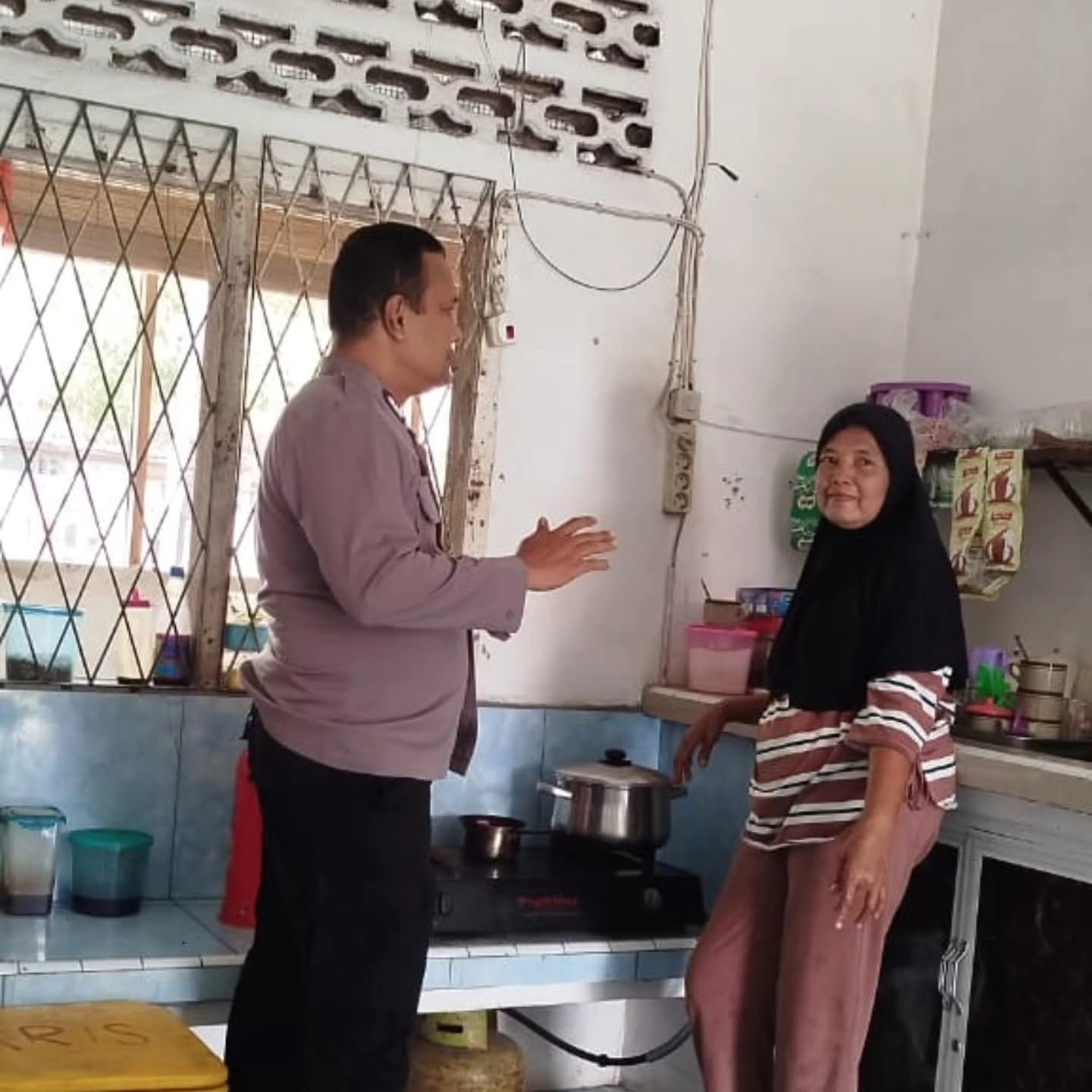 Bhabinkamtibmas Polsek Tanjung Balai Ingatkan Waspada Penipuan Online hingga Curanmor