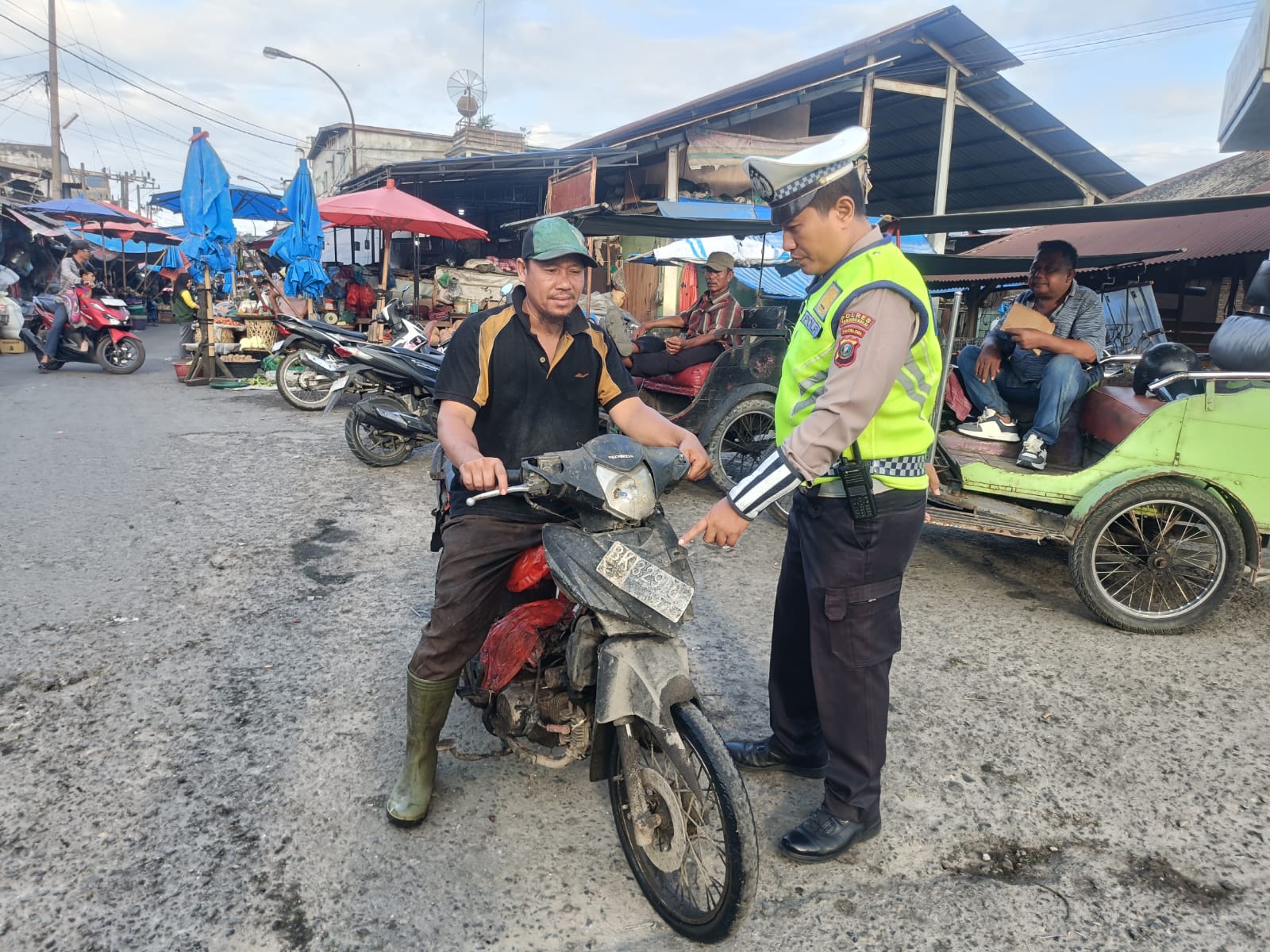 Sapa Masyarakat, Satlantas Polres Tanjungbalai Beri Edukasi Humanis
