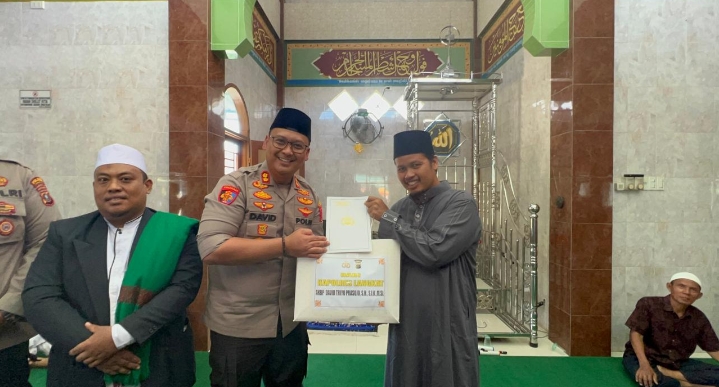 Kapolres Langkat Safari Jumat di Masjid Al-Hidayah, Berikan Edukasi dan Pencerahan Kamtibmas kepada Jamaah