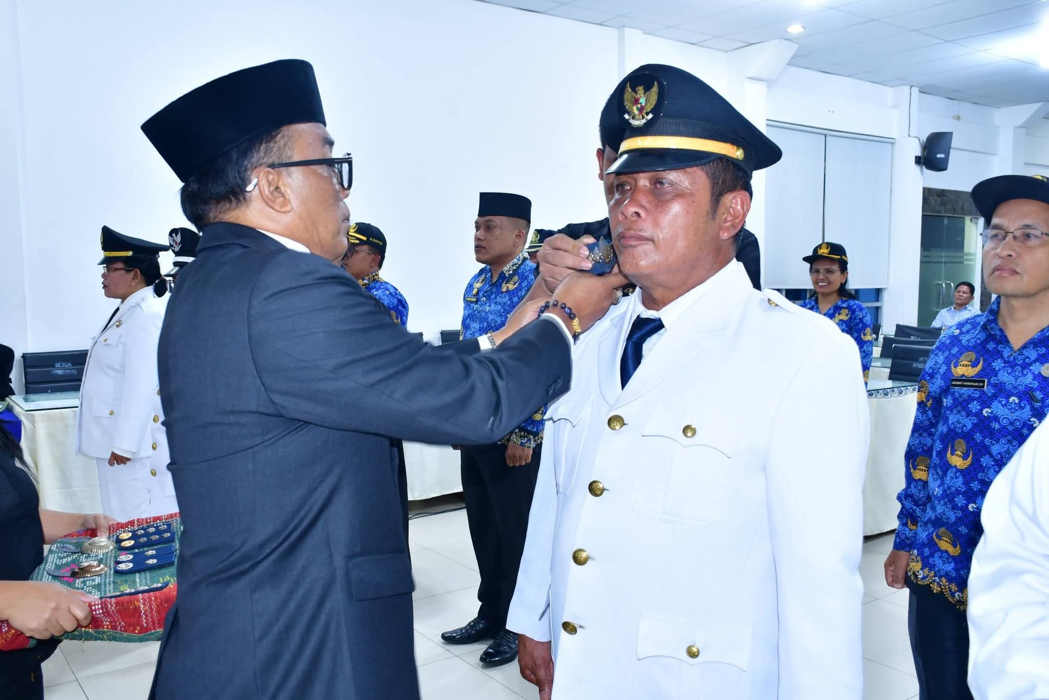 Pelantikan Pejabat Administrator dan Pengawas, Wabup Samosir: Pejabat Harus Cakap, Adaptif dan Siap Dievaluasi