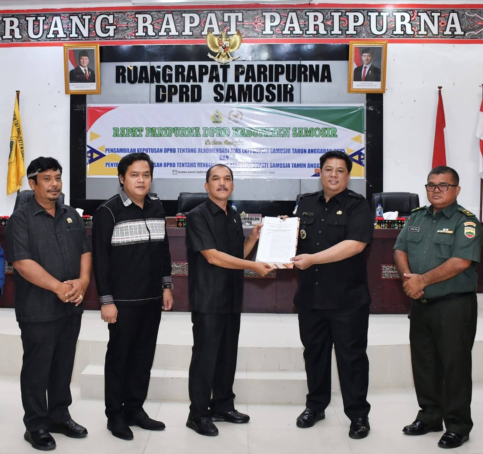 DPRD Sampaikan Rekomendasi Terhadap LKPJ Bupati Samosir Tahun Anggaran 2025