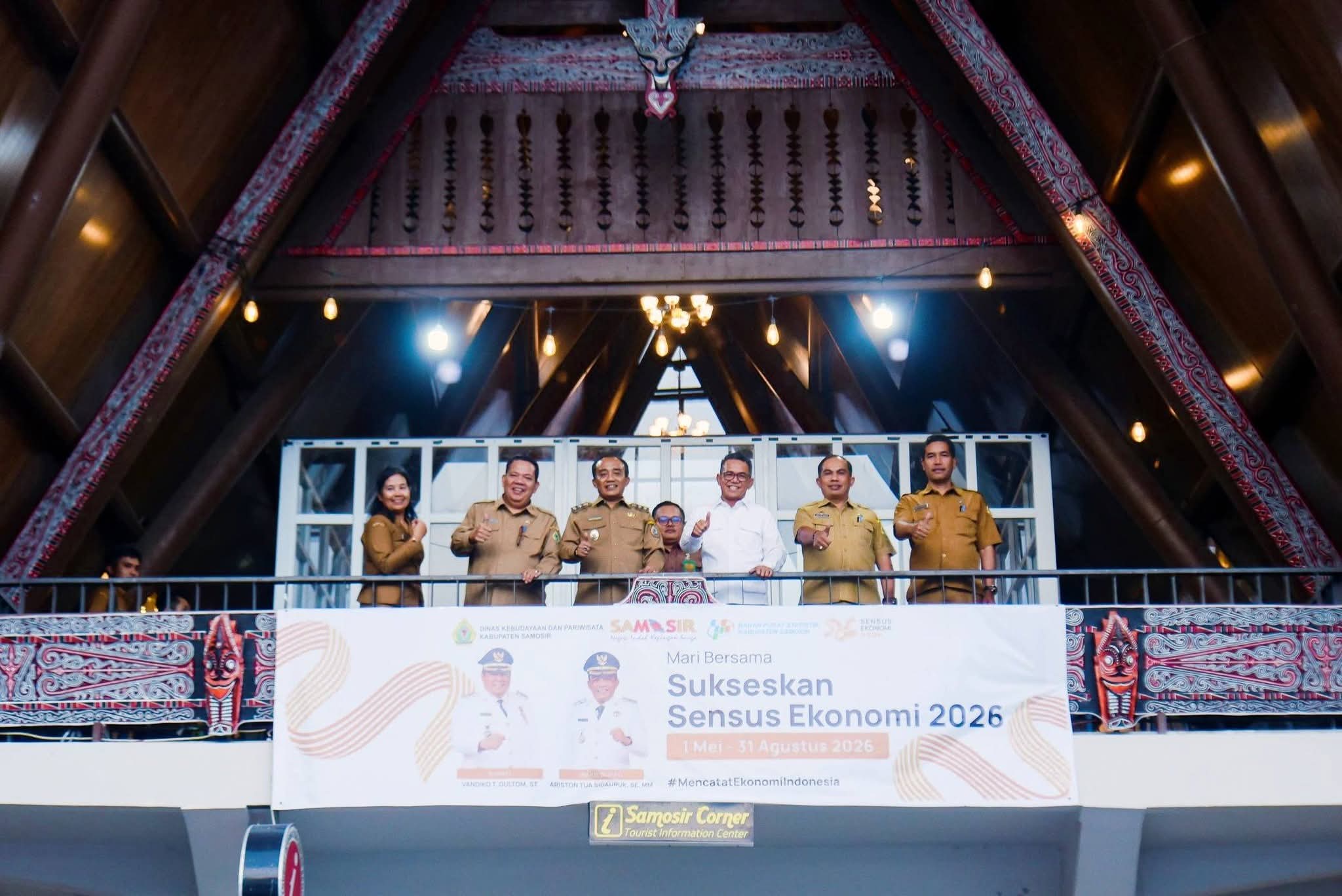 Jalin Silaturahmi, Wabup Samosir Sambut Kehadiran Wakil Walikota Medan di Waterfront Pangururan